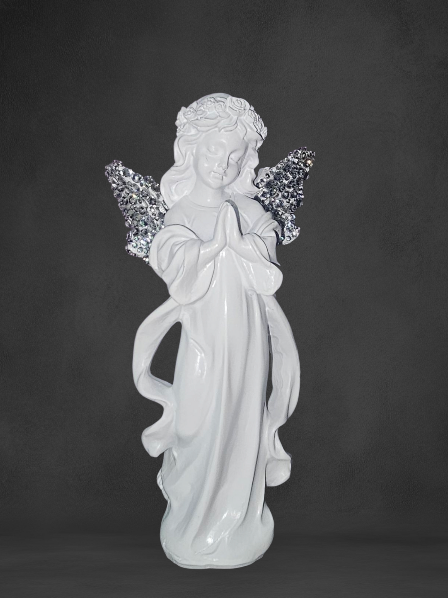 Protective guardian angel figurine