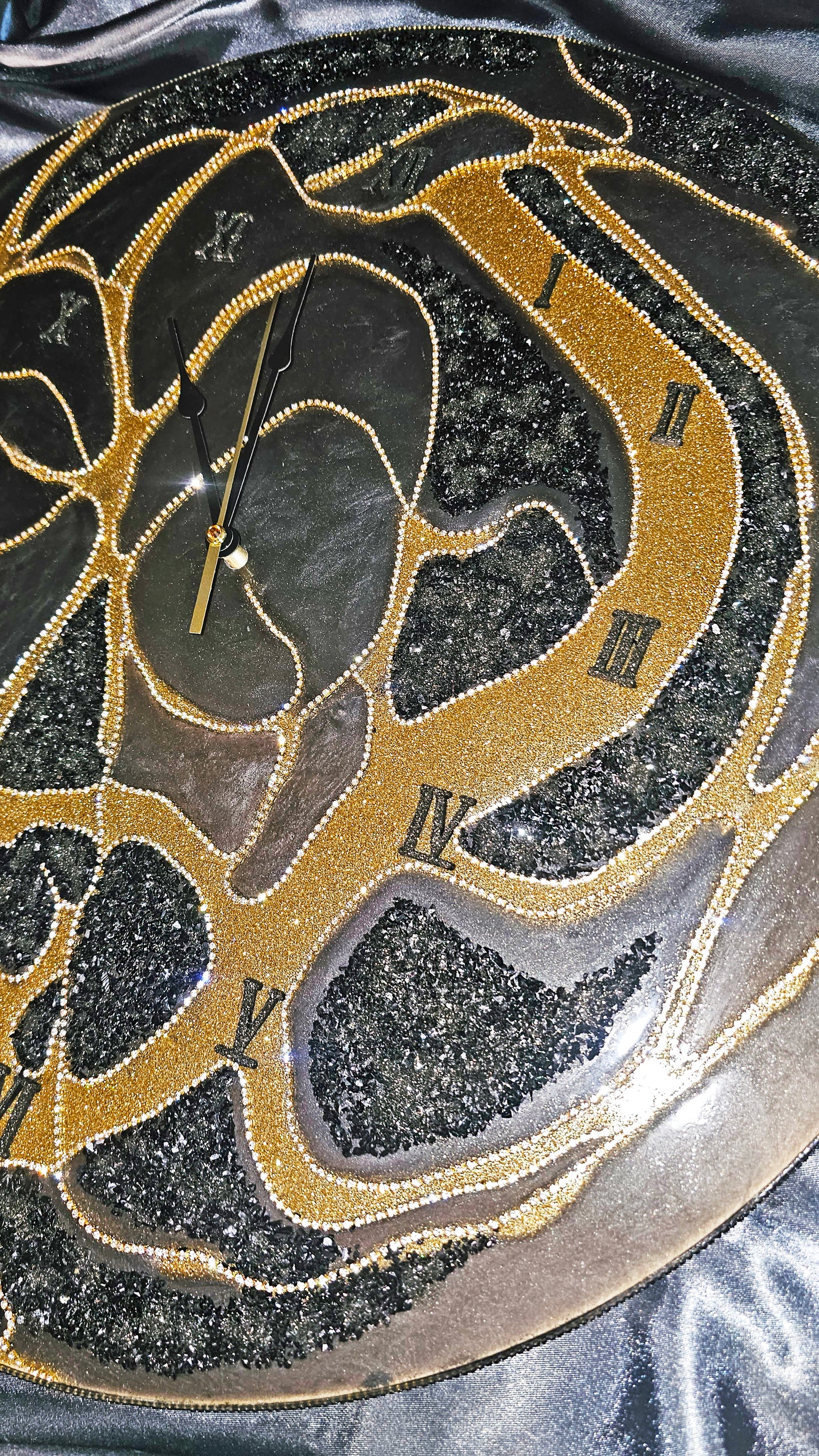 Luxury, sparkling wall clock with rhinestones