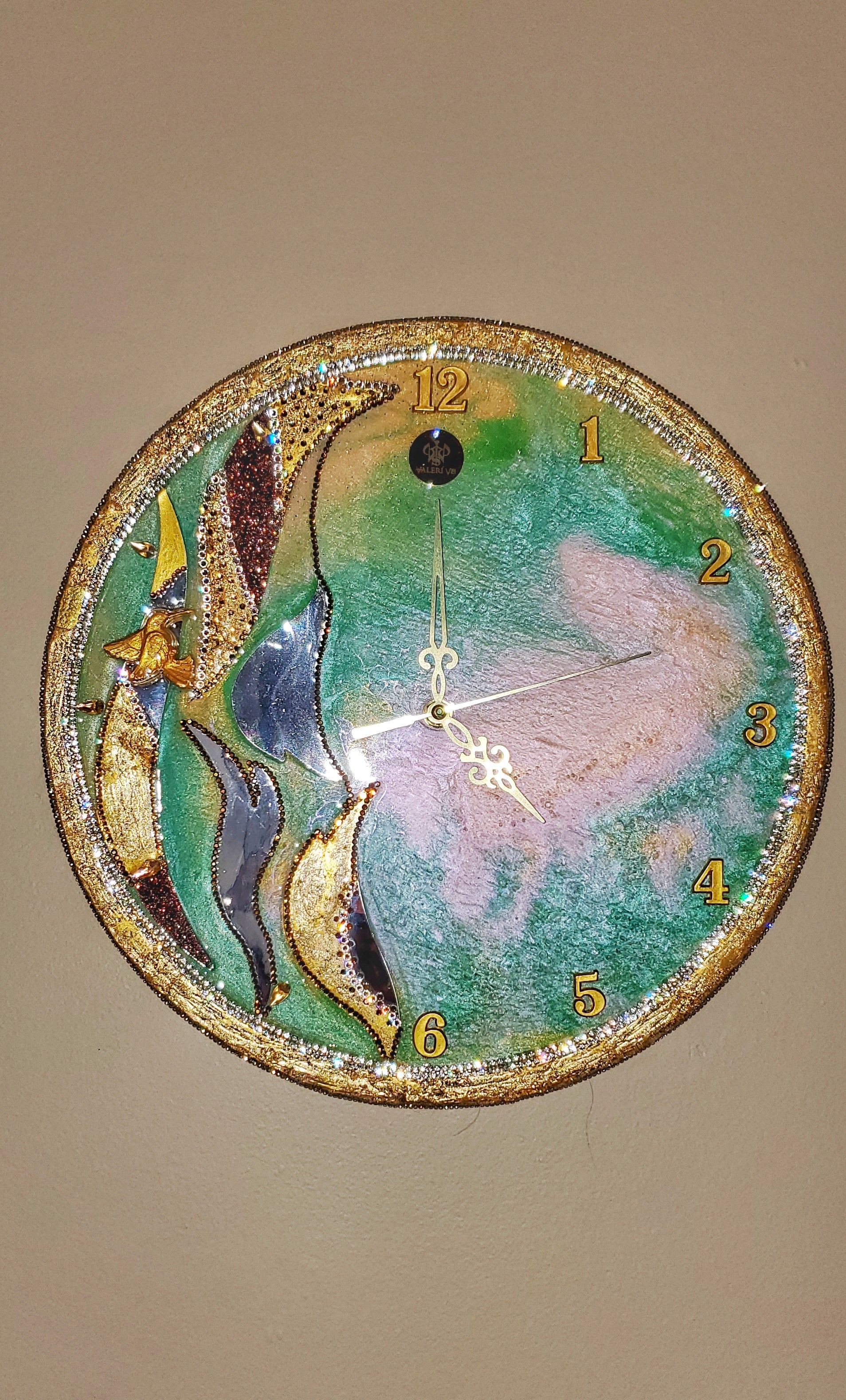 Sparkling wall clock, luxury exclusive home decor