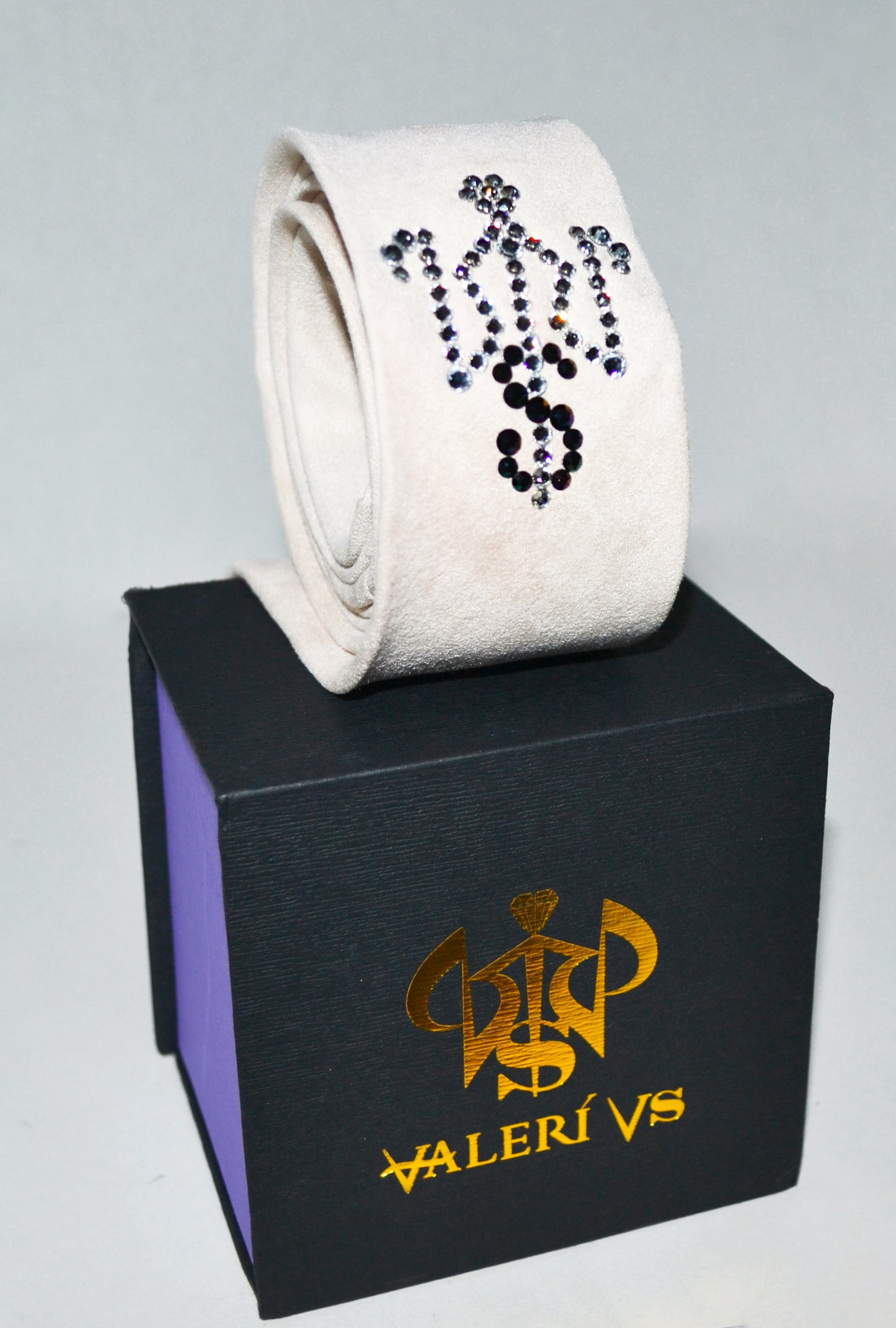 "Valeri VS Logo" necktie with Swarovski crystals